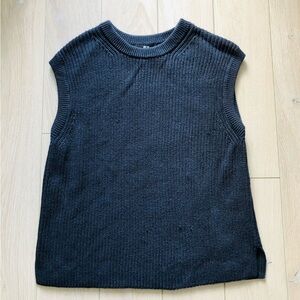 Uniqlo Navy Blue Slit Sweater Vest